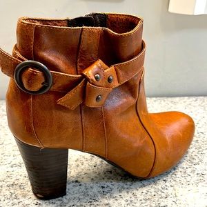 Royal Crown Leather Booties
